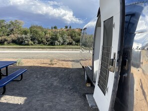 屋外ダイニングエリア