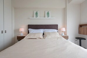 1 slaapkamer, een strijkplank/strijkijzer, gratis wifi, beddengoed