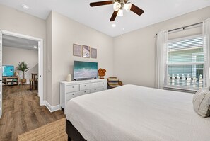 4 bedrooms, iron/ironing board, free WiFi, bed sheets