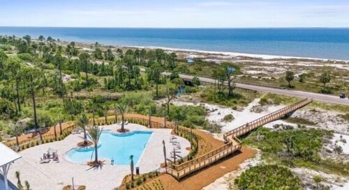 cozy 4BR | Pool | Bikes + Golf Cart | Beach Access