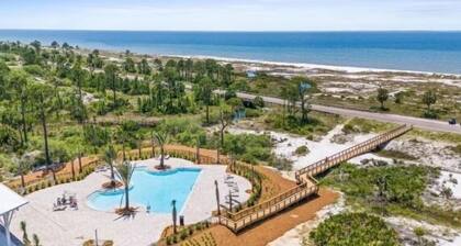 cozy 4BR | Pool | Bikes + Golf Cart | Beach Access