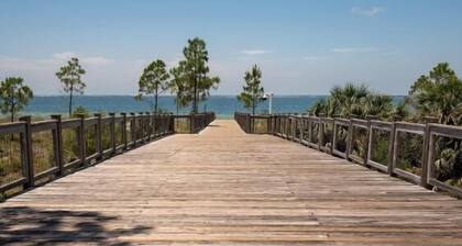 cozy 4BR | Pool | Bikes + Golf Cart | Beach Access