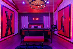 1 habitación, tabla de planchar con plancha, wifi gratis y ropa de cama