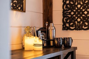 Unclassified image, 4 of 15, button