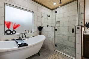 Unclassified image, 4 of 15, button