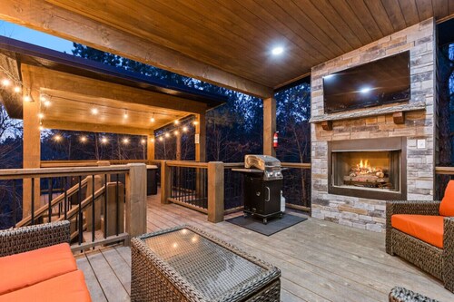 NEW! SEXY Cabin~Adult Getaway