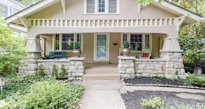 Amazing Plaza Location - Steps from new Whole Foods!