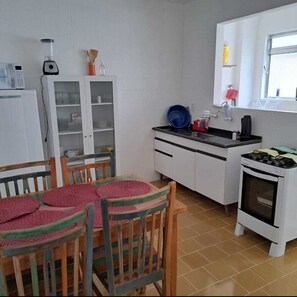 Microones, forn i placa de cuina 