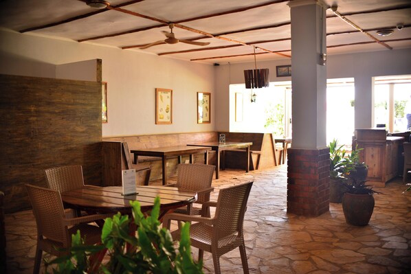 Restaurant - Caffè Roma l'Originale - Boutique Lodge (Kampala)