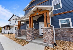 Exterior - Lakeview House, 4 BD, Hot Tub, Community Pools (Branson)