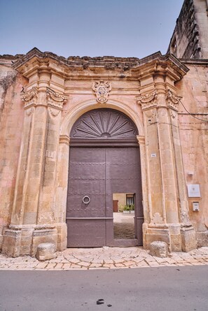 Property entrance - Palazzo Scarciglia (Minervino di Lecce)