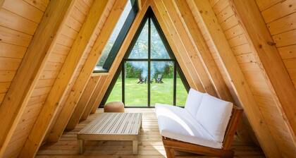 The Bend: Stony Clove Suite • Pool • Sauna • Creek