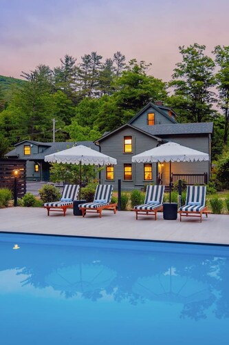 The Bend: Stony Clove Suite • Pool • Sauna • Creek