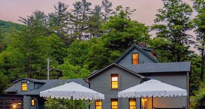 The Bend: Stony Clove Suite • Pool • Sauna • Creek