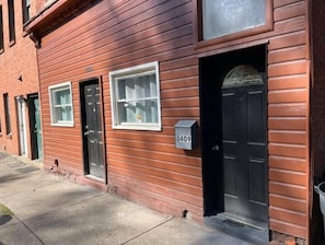 Exterior detail - Spacious 4BR near Downtown (Pittsburgh)