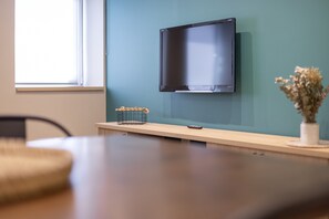 Apartment, 1 Bedroom | Television