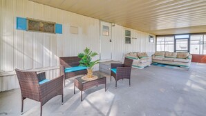Unclassified image, 4 of 26, button - 5 Mi to Golf: Charming Hernando Home w/ Deck (Hernando)