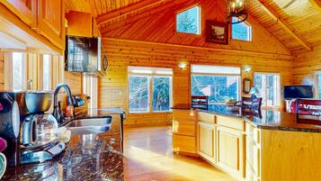 Refrigerador, microondas, horno, placa de cocina