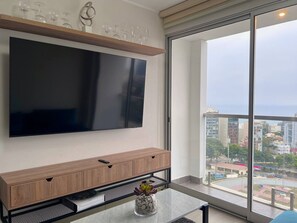 Interior - Keyless 1BR | Ocean View | TV 65" | Peruvian 1806 (Barranco)