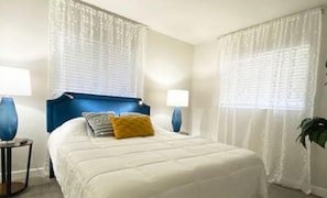 3 bedrooms, desk, iron/ironing board, travel crib