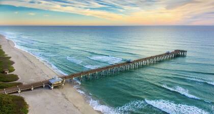 GULL RETREAT.★★★★★ 10. NEAR BEACHES / PGA / DOWNTOWN / ROGER DEAN STADIUM