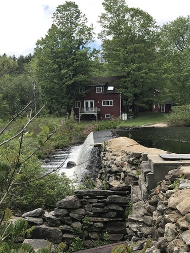 Farmhouse on Otis Pond