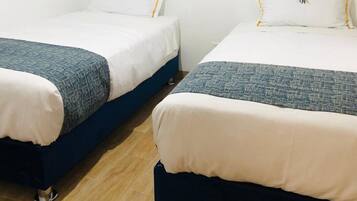 2 bedrooms, iron/ironing board, WiFi, bed sheets