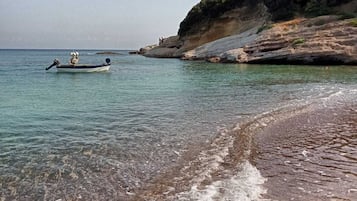 Una spiaggia nelle vicinanze