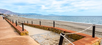 Apartment 'Urbanización Jardines Del Mar' with Sea View, Shared Pool and Air Conditioning