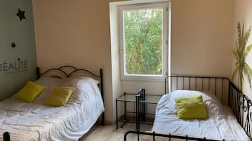 2 bedrooms, free WiFi, bed sheets
