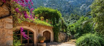 Country House 'Sa Cabana D'es Vicari' with Mountain View, Private Pool and Wi-Fi