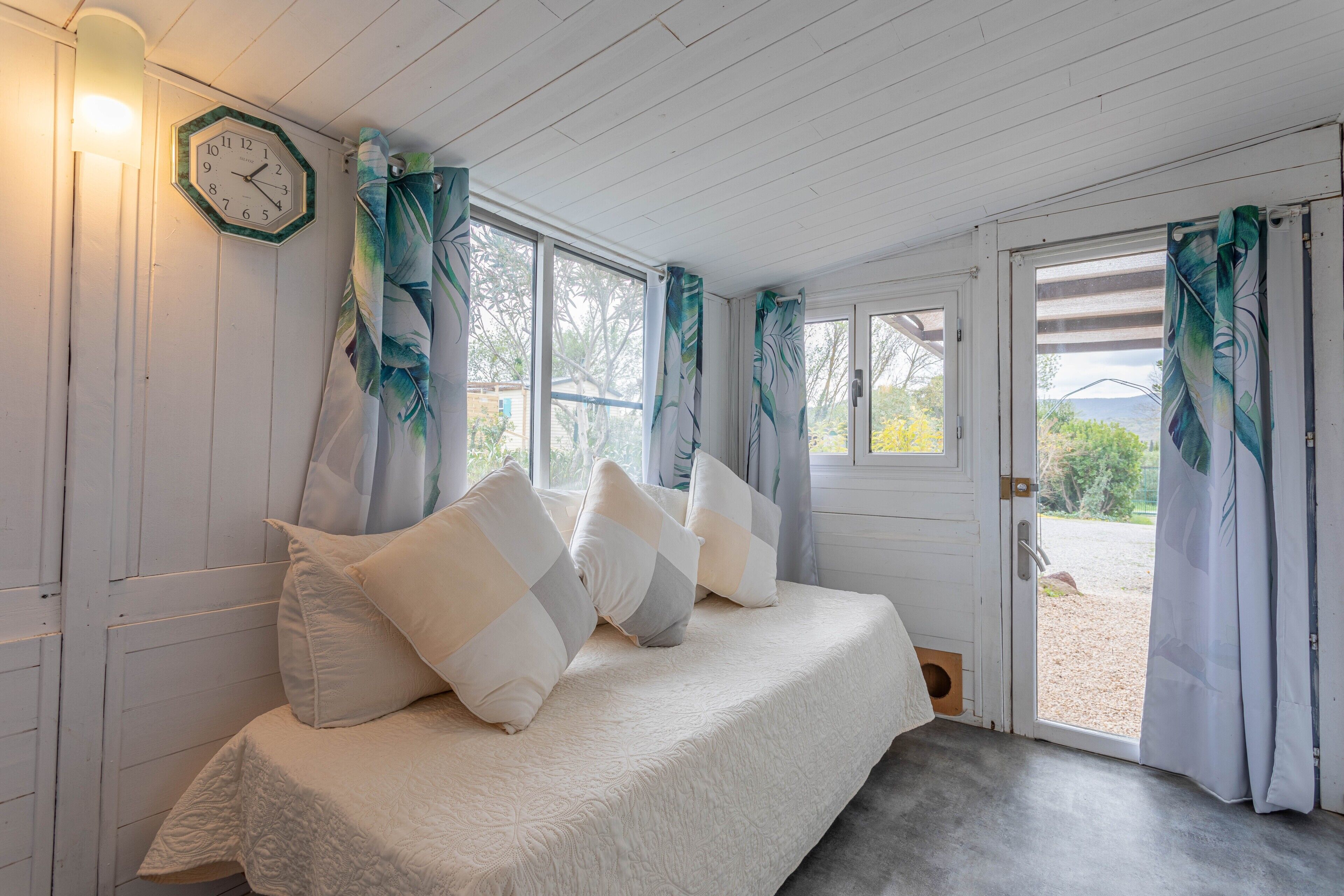 2 多间卧室、熨斗/熨衣板、免费 WiFi、床单