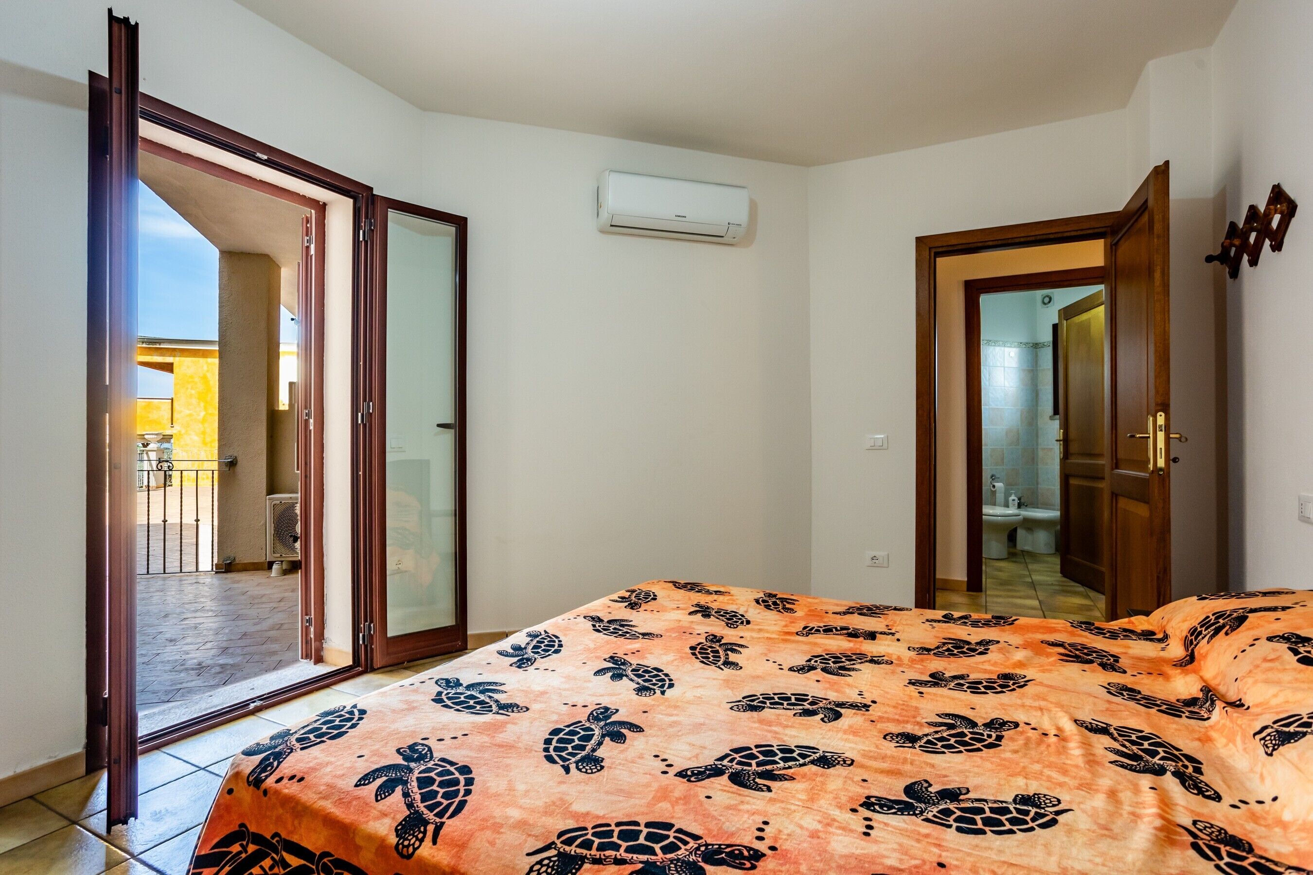 2 quartos, Wi-Fi de cortesia, roupa de cama