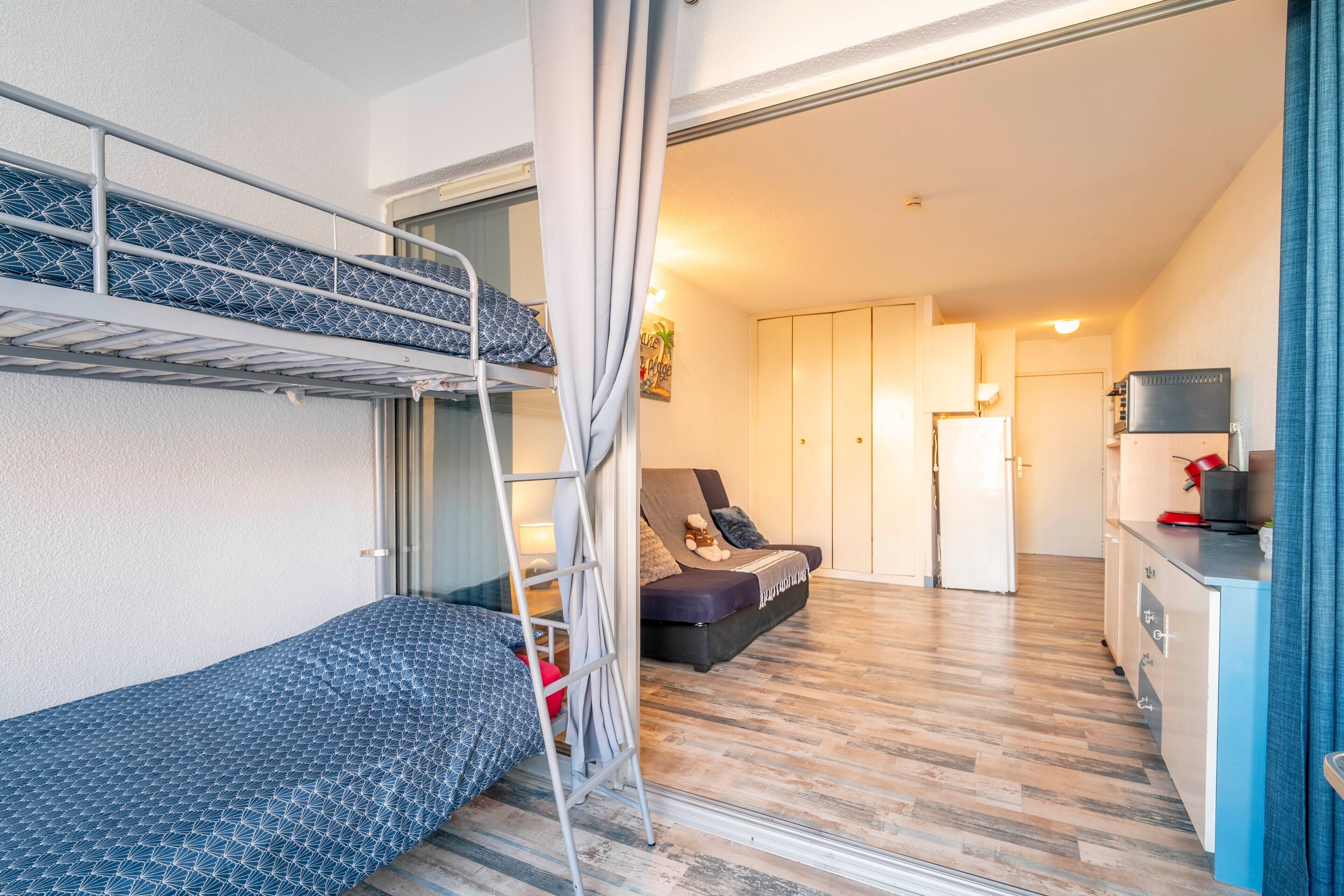 1 chambre, fer et planche à repasser, Wi-Fi gratuit, draps fournis
