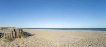 Apartment 'La Grande Plage' with Sea View and Wi-Fi