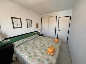 2 Schlafzimmer, Bügeleisen/Bügelbrett, kostenloses WLAN, Bettwäsche