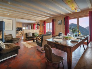Dining - Chalet Aymon - cosy mountain stay for 10 in Grand Massif - OVO Network (Samoëns)