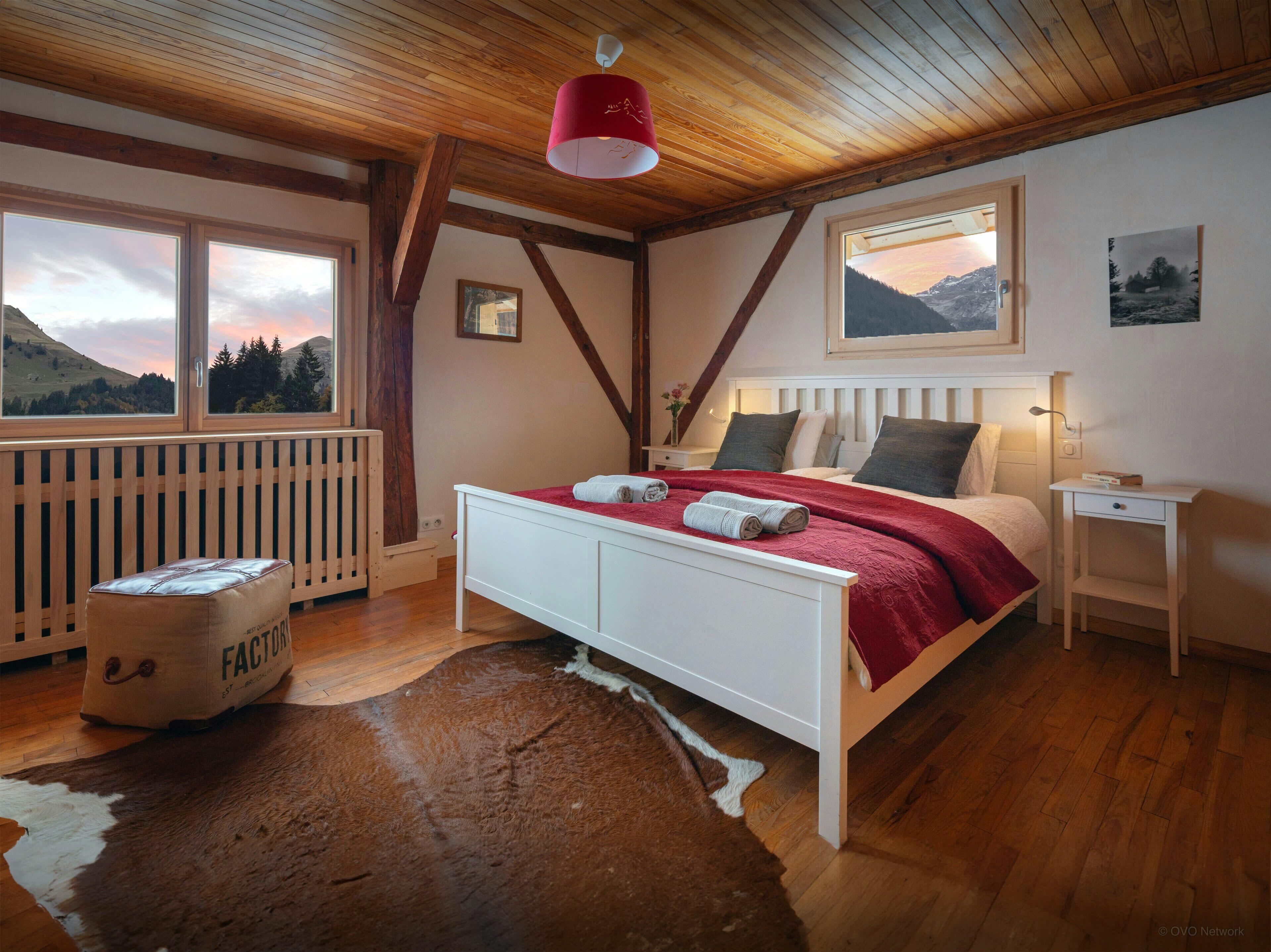 4 chambres, fer et planche à repasser, Wi-Fi, draps fournis