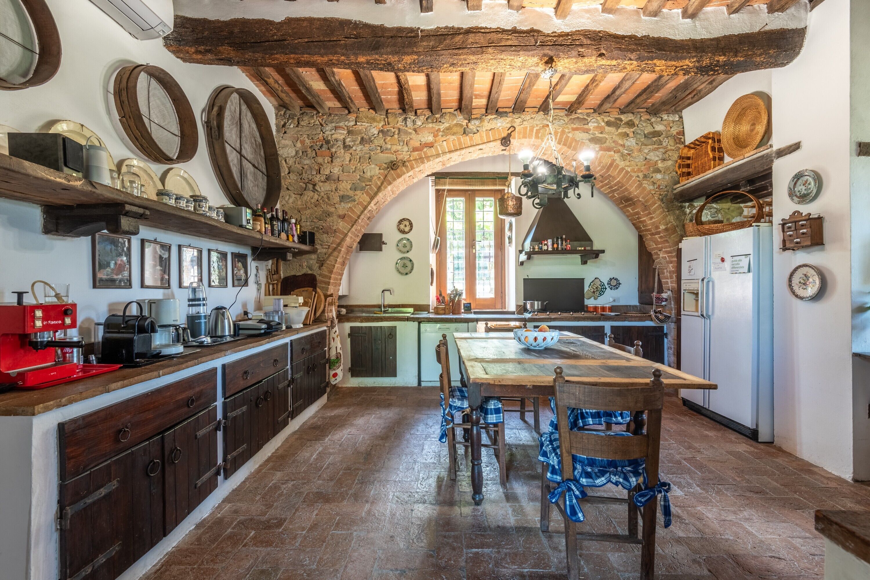 雪櫃、微波爐、爐具、洗碗機