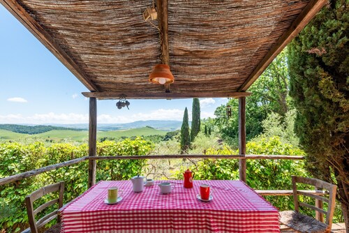 Villa 'Casa Alta Esclusiva' with Private Pool, Private Terrace and Wi-Fi