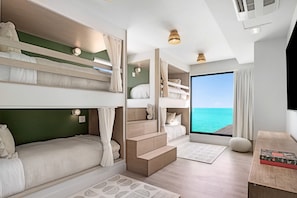 5 bedrooms, iron/ironing board, free WiFi, bed sheets