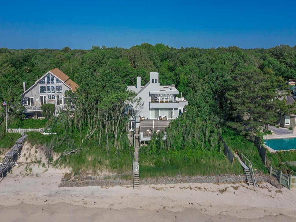 Water Front Property with Customized Pool and Spa with private access to the Delaware Bay