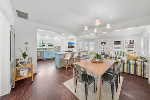 Dining - Beachfront cottage with private pool and hot tub! (Indian Rocks Beach)