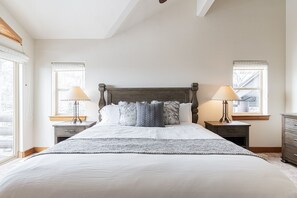 4 Schlafzimmer, Bügeleisen/Bügelbrett, WLAN, Bettwäsche