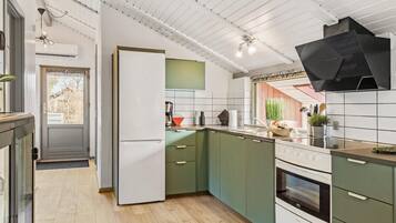 Køleskab, ovn, kogeplade, opvaskemaskine