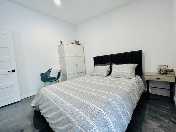 3 bedrooms, WiFi, bed sheets