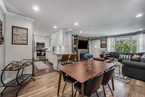 Interior - Secluded Wooded Haven in the Heart of Nashville (Nashville)