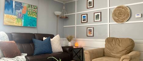 Smart TV, fireplace, books