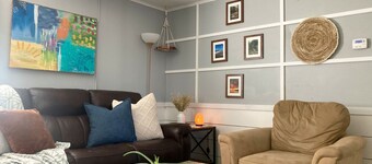 Nature's Nook -10 Minutes To Rainbow Springs! Rural, Fire Pit, Screened In Porch