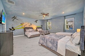 8 bedrooms, iron/ironing board, WiFi, bed sheets